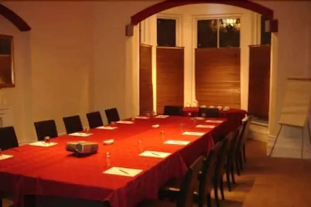The Amblehurst Hotel Sale 3*,
