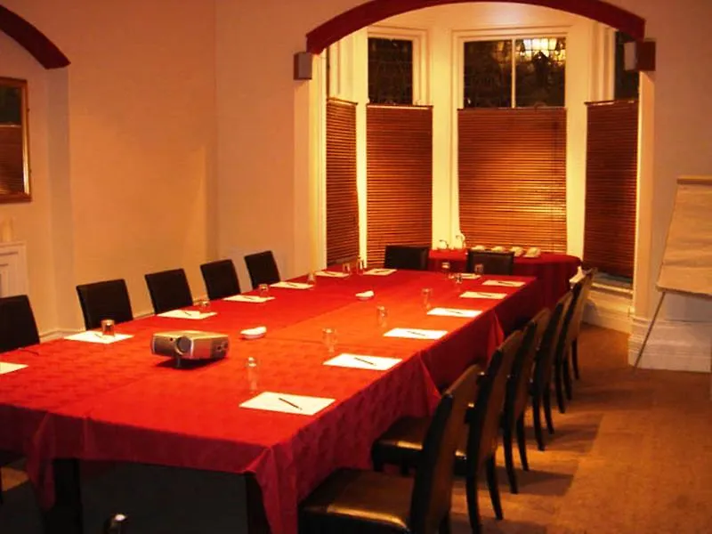 The Amblehurst Hotel Sale 3*,